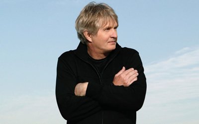 Tom Cochrane