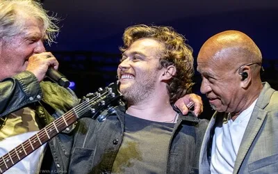 CNE Toronto 2022 - Tom Cochrane with Red Rider. Photos by Pat Blythe