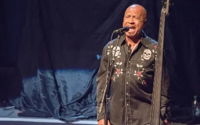 Acoustic Set - St. Catharines - Tom Cochrane with Red Rider - Sep 29 2022